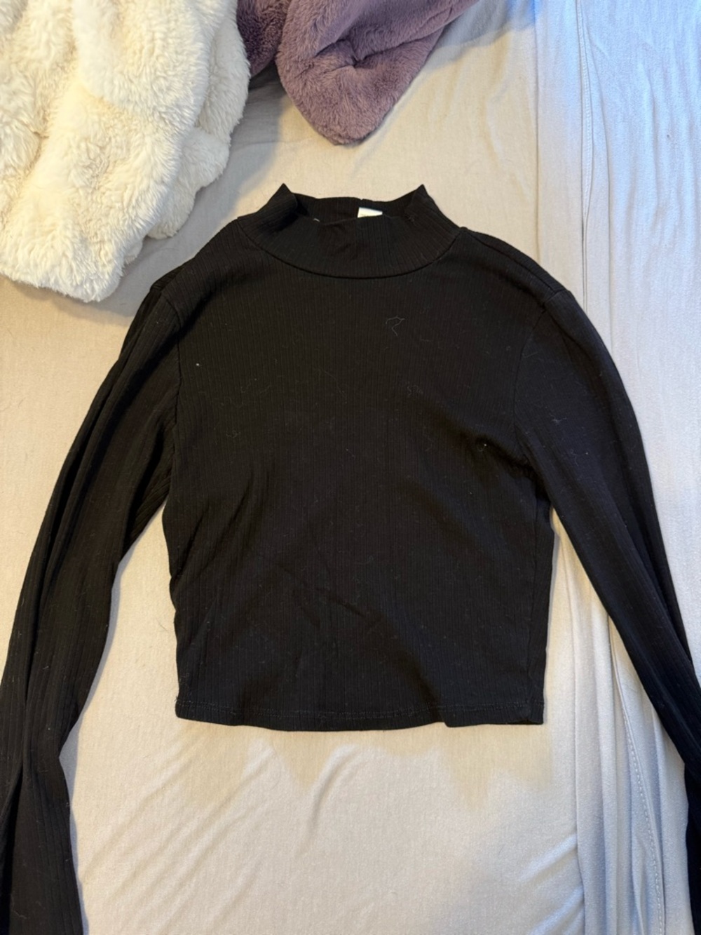 Bozzolo Black Ribbed Mock Neck Top